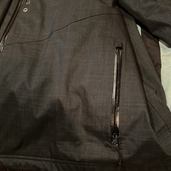 UNDER ARMOUR 3XL JACKET with hood, never worn. - Picture 8 of 11